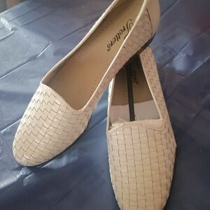 Trotters Ivory Woven Flats